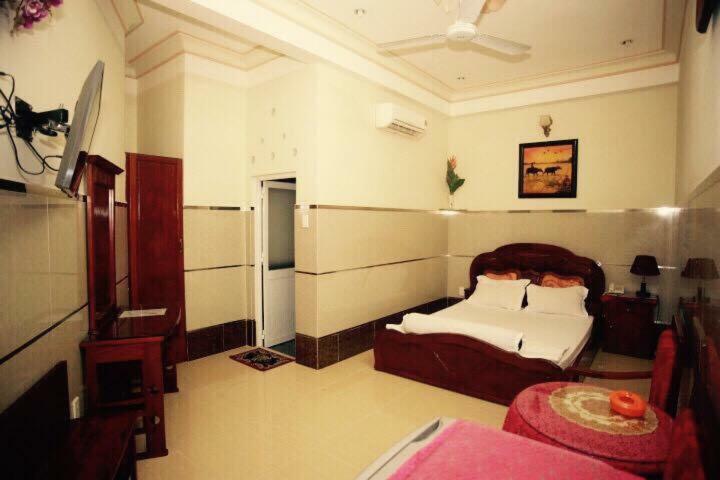 Tan Dat Hoa Hotel & Massage Ho Şi Min Exterior foto